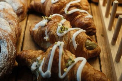 Imagen de croissants de la cafetería SantaGloria.