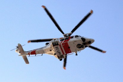 Un helicóptero de Salvamento Marítimo