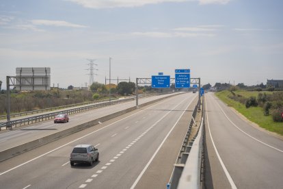 Fotografía de la carretera C-14, que permite moverse entre Reus y la Selva del Camp.