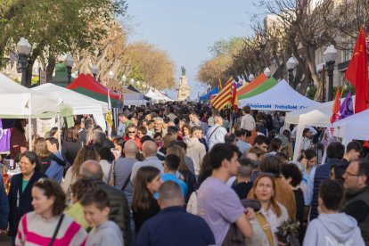 El nou estudi marca un canvi de tendència en els hàbits i compres dels tarragonins per Sant Jordi.