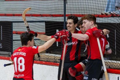 Els jugadors del Reus Deportiu celebrant una victòria.