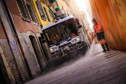 Les pujades salarials amb el nou conveni laboral serien de vora un 2% pels treballadors de la neteja