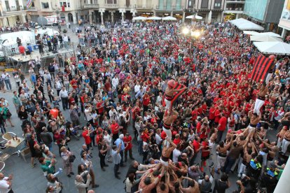 Ofrena a Misericòrdia i rua pels carrers de la ciutat per l'ascens del CF Reus Deportiu a Segona A