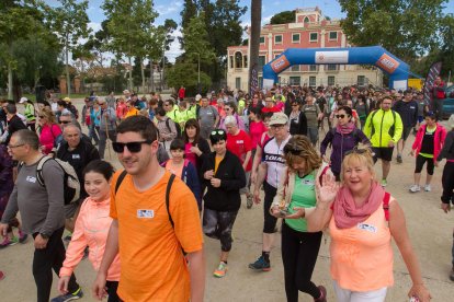 La caminada popular de primavera Rutes Reus entre Reus i la Pineda ha aplegat, aquest diumenge, un total de 681 inscrits. Els participants han recorregut un itinerari de 12 Km amb sortida al Parc de Mas Iglesias i arribada a la platja de la Pineda de Vila-seca.