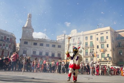 Els reusencs i reusenques més petits de la ciutat s'han convertit en els protagonistes de Sant Pere amb el Seguici Petit.