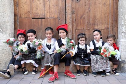 Ofrena floral i tanda de lluïment a la Festa Major de Torredembarra