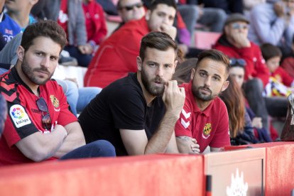 Més de 8.000 espectadors han presenciat el partit al Nou Estadi.