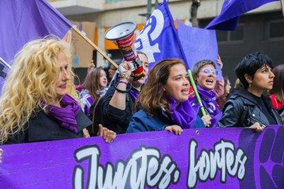 Recull de les millors imatges de la manifestació del Dia de la Dona a Tarragona