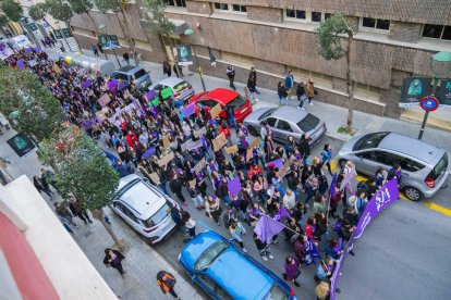 Recull de les millors imatges de la manifestació del Dia de la Dona a Tarragona