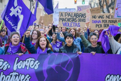 Recull de les millors imatges de la manifestació del Dia de la Dona a Tarragona