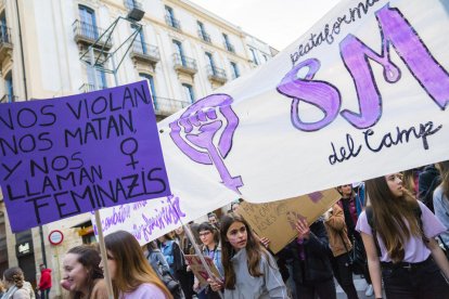 Recull de les millors imatges de la manifestació del Dia de la Dona a Tarragona