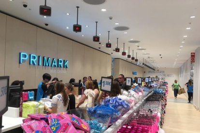 Imatges de la superfície del Primark del Parc Central, que serà el més gran d'Espanya.