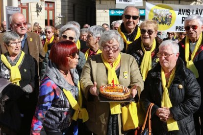 Com cada dia, han fet una concentració a la plaça Mercadal per la llibertat dels polítics presos i exiliats