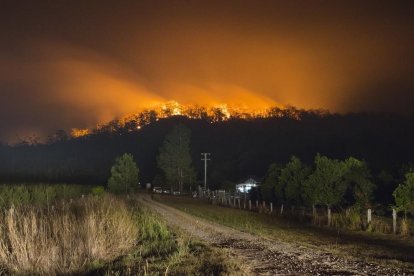 Austràlia, afectada per una onada de grans incendis. Imatges de la fotoperiodista reusenca Anna López.