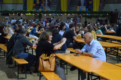 Ambiente en el Oktoberfest a la TAP.