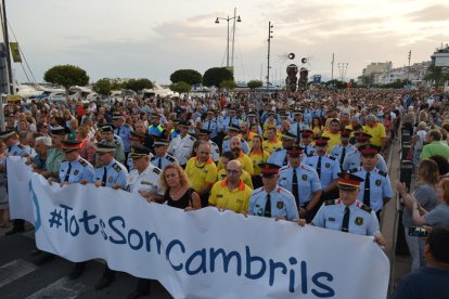 Cambrils alça la veu al món per dir que no té por