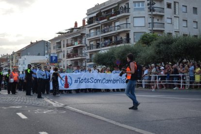 Cambrils alça la veu al món per dir que no té por