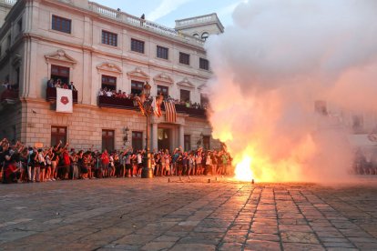 Encendida y primera Tronada Sant Pere