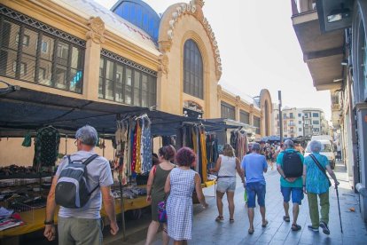 Després de més d'una dècada, els marxants tornen a la plaça Corsini