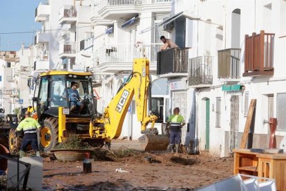 Las localidades de las Cases d'Alcanar y Sant Carles de la Ràpita vivieron un 1 de septiembre muy duro después de que cayeran más de 200 litros de agua en mucho poco rato y se produjeran inundaciones y graves desperfectos en las viviendas y la vía pública.