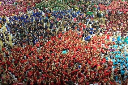 Moment en què s'anuncia per megafonia que Xicots de Vilafranca són els primers classificats.