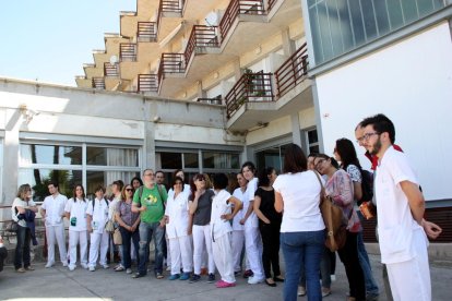 Els treballadors de la residència Alt Camp de Valls segueixen en peu de guerra