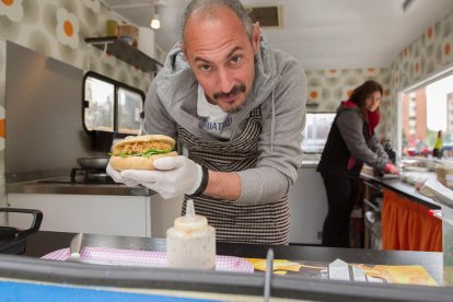 Els visitants podien triar entre una gran oferta gastronòmica de les food truck.