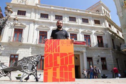 El cartell de les festes destaca pels colors taronges que fan pensar en el foc de la Tronada.