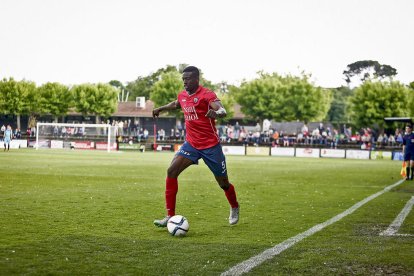 Mousa no pudo evitar el descenso de la UE Olot a Tercera División.