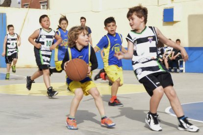 850 jóvenes deportistas participan en las XII Horas de Minibàsquet La Salle