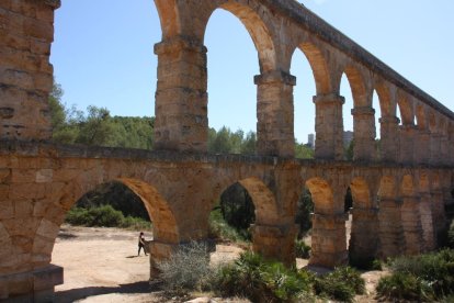 Petit incendi de vegetació al Pont del Diable