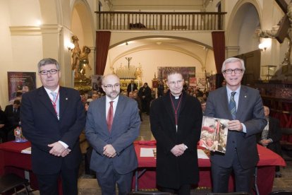 La Sang presenta l'opuscle amb la mirada posada en els joves i nous congregants