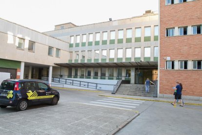 El CAP Sant Pere es uno de los centros que recibe trabajadores de la bolsa por|para sustituciones y bajas.