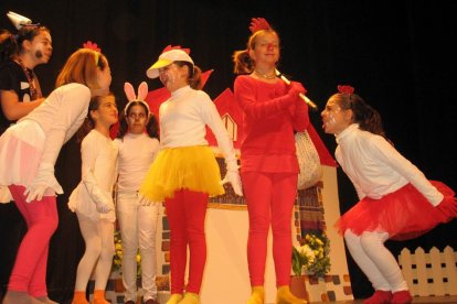 El Festival de Teatre Infantil i Juvenil del Baix Penedès agrupa 785 nens i nenes amants del teatre