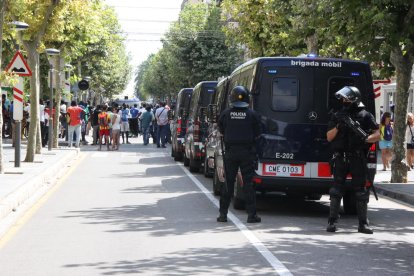 Unitats BRIMO durant una intervenció a Salou en una imatge d'arxiu.