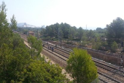 Minuts després de les deu del matí, 200 passatgers del tren eren evacuats.