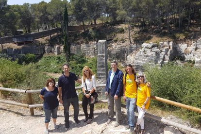 Representants de la Fundació de les associacions que han signat l'acord de col·laboració.