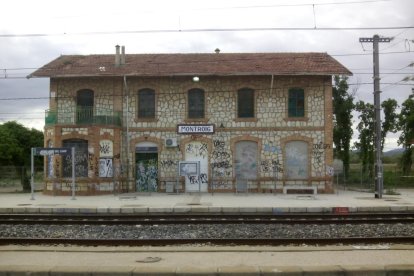 Tercer dia de retards a Mont-roig per l'avaria en la senyalització del tren