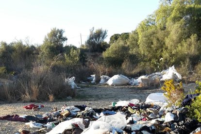 Plan general de un vertedero ilegal en el Camino del Llorito de Tarragona, que ya ha sido limpiada