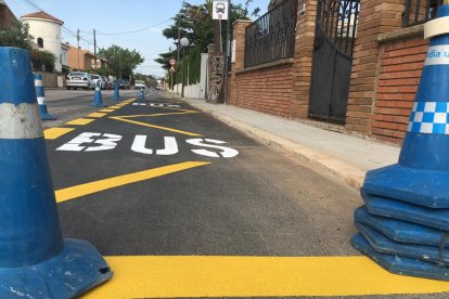 Nou paviment a la calçada de les urbanitzacions platja de Vilafortuny, Proacosa i La Llosa