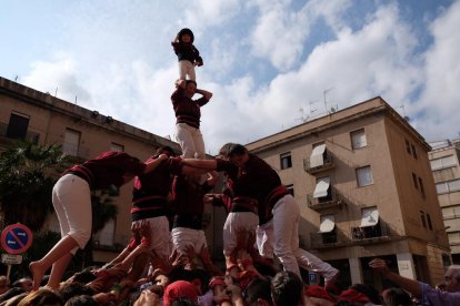 4de6 de los Castellers de Tortosa en la diada de su bautizo.