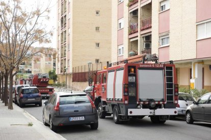 L'explosió d'un aerosol per matar cuques causa cremades a la cara d'una veïna de Torreforta