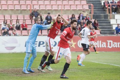 El central Pablo Marí estarà entre quatre i sis setmanes de baixa