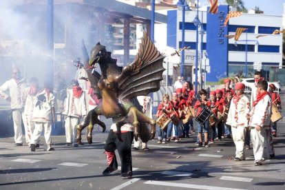 Dragones de todos los tipos y colores acompañan a la Vibrieta en su décimo aniversario