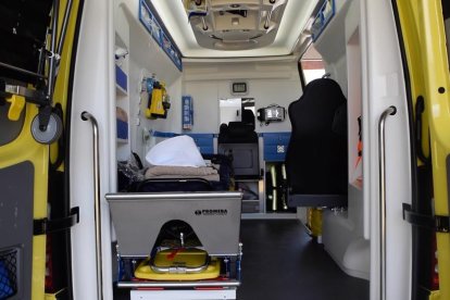 L'interior d'una ambulància.