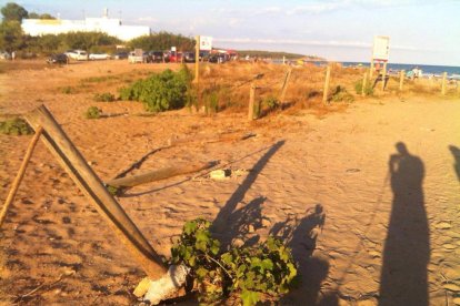 Boicotegen el tancat de l'aiguamoll de la platja Llarga