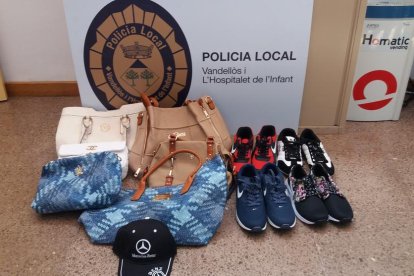 La Policia Local i els Mossos fan vuit comissos de productes comprats al top manta