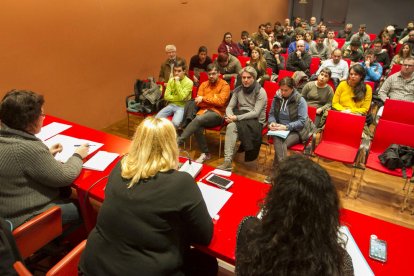 Sesión de debate sobre Barraques al CC El Carme, el enero pasado.