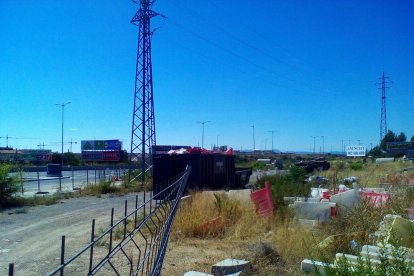 La limpieza todavía durará dos semanas más con el objetivo de desinfectar esta zona de paso.