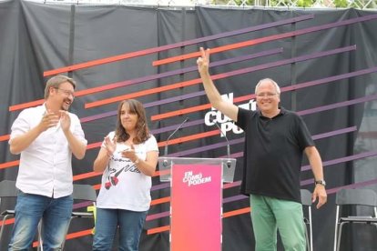 Xavier Domènech, Yolanda López y Fèlix Alonso en un acto de campaña en el Vendrell.